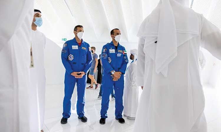هزاع المنصوري خلال زيارته لإكسبو 2020 دبي.